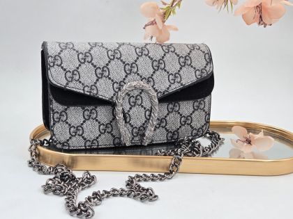 ✅️  Кожена чанта 