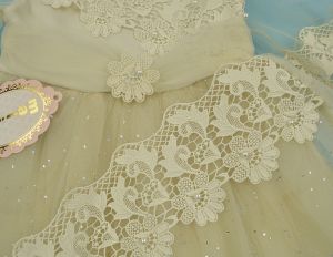 ❤️ Стилна дантелена рокля с диадема