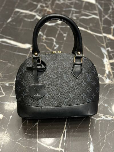 ✅️  Кожена чанта 